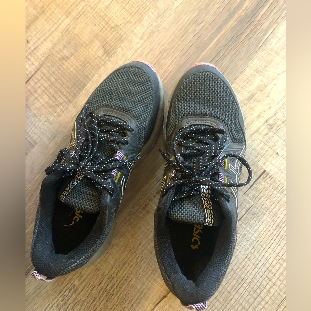 ASICS women running shoes size 6.5
